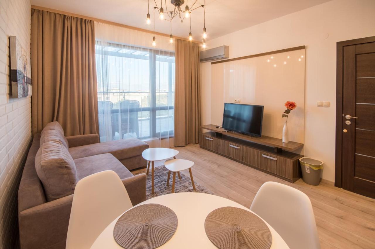 City Apartments Triumph Varna Exterior photo